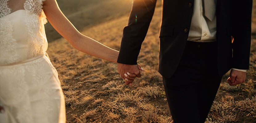 Image representing a couple and how personal loan can help make their wedding a day to remember